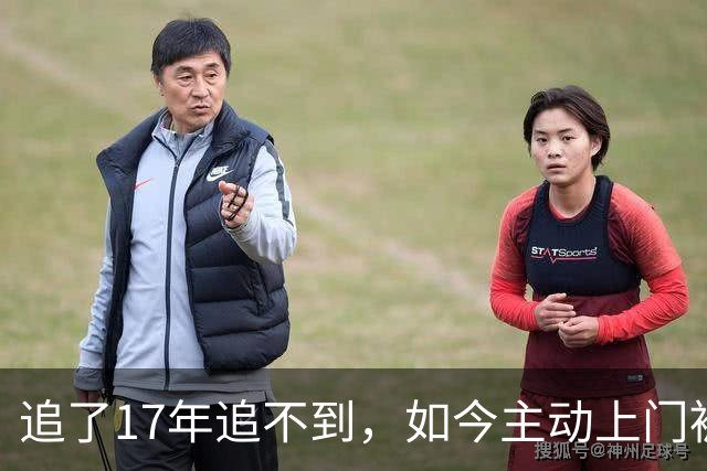 追了17年追不到，如今主动上门被轰走：42岁詹姆斯遭尼克斯当众羞辱